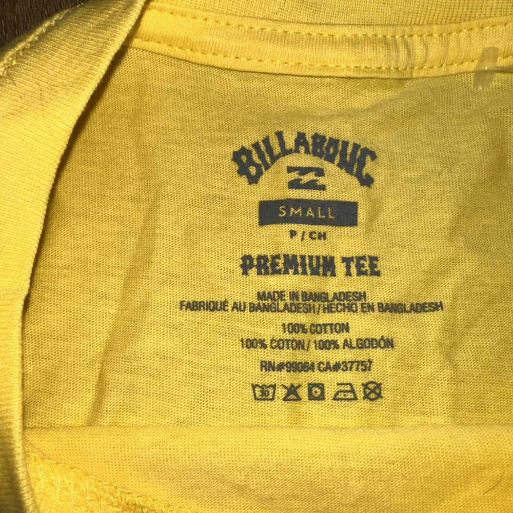Billabong T Shirt Adult Small Yellow Short Sleeve Premium Tee Mens S Surf NWOT - Picture 3 of 6